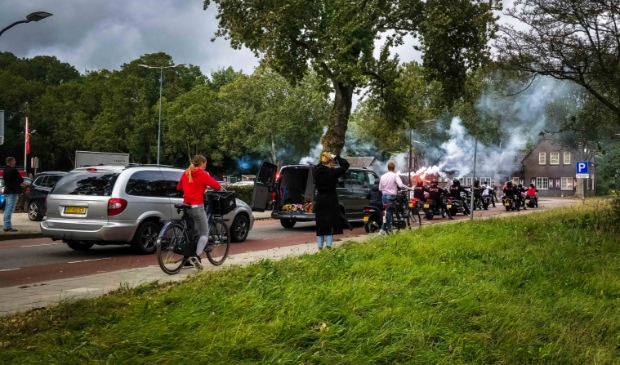 <p>Hardliners MC rijden mee in rouwstoet.</p>