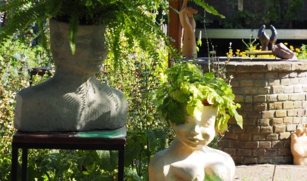 <p>Kom tot rust in de Tuin van Kapitein Rommel.</p>