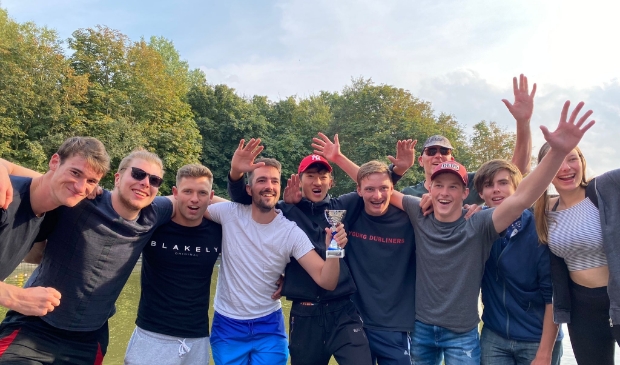 <p>Het kanopoloteam uit Haarlemmermeer leek de underdog, maar ging naar huis met de titel. </p>