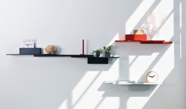 <p>Met de Duplex wandplank van Puik maak je van een kale muur in een handomdraai een blikvanger. </p>