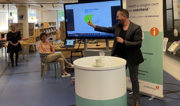 <p>Wethouder Samir Bashara opende het tiende Informatiepunt Digitale Overheid (IDO) van Westfriesland.</p>