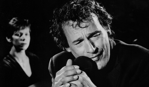 <p class="ONDERSCHRIFT" pstyle="ONDERSCHRIFT">David Vos zingt de sterren van de hemel.</p>