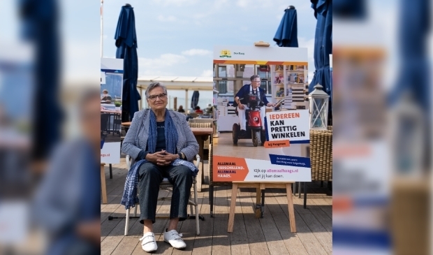 <p>Gonny Tafuni, een van de Haagse hoofdrolspelers in de nieuwe bewustwordingscampagne &#39;Allemaal Verschillend. Allemaal Haags.&#39; bij de lancering in toegankelijk strandpaviljoen De Waterreus op Scheveningen.</p> 