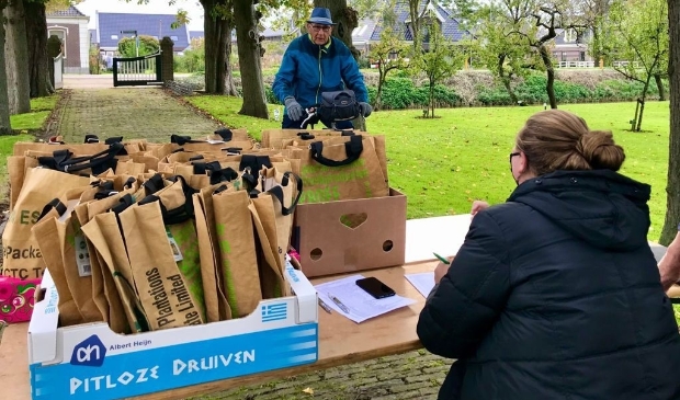 <p>De tassen zijn gevuld met mooie lokale Beemster producten.</p>