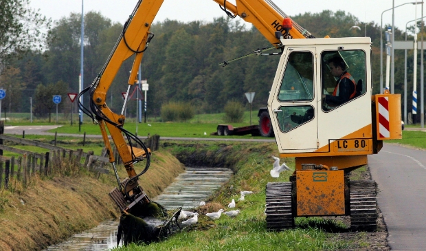 <p>Niet alleen een gemeente moet sloten onderhouden, ook particulieren zijn verantwoordelijk voor een sloot grenzend aan het perceel. </p>