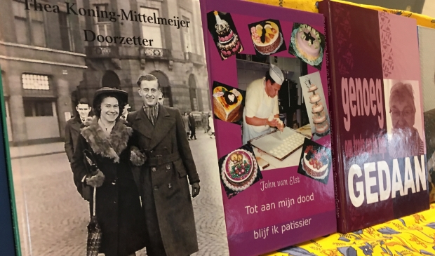 <p>Elk jaar worden weer minstens tien levensboeken feestelijk gepresenteerd.</p>