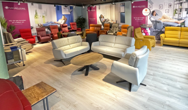 <p>Meubelzorg biedt luxe stoelen op maat, van relaxfauteuil tot sta-op-stoel. </p>
