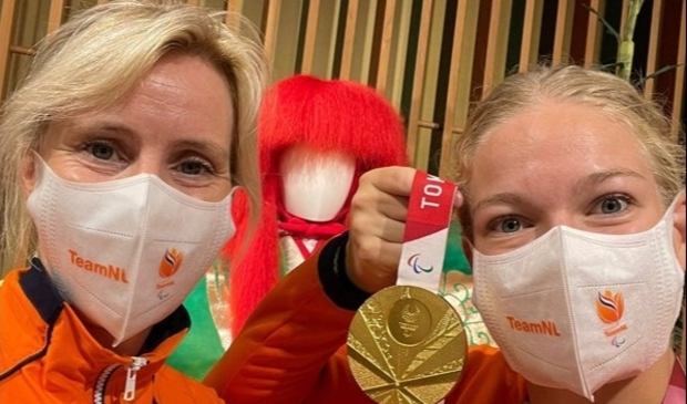 <p>Diede de Groot (rechts) won ook Olympisch Goud.</p>