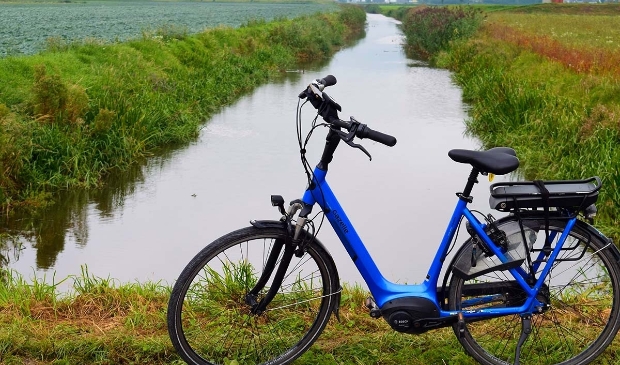 <p>Op de normale fiets of de e-bike, de routes zijn ontzettend leuk om te fietsen.</p>