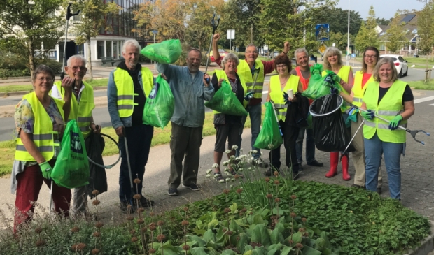<p>Vrijwilligers werden zakkenvullers tijdens World Cleanup Day.</p>