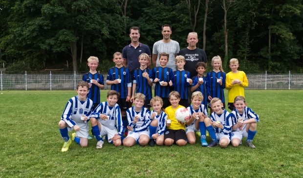 <p pstyle="PLAT">Zowel de mini’s als de selectieteams werden na afloop verrast met een heerlijke verrassing.</p>