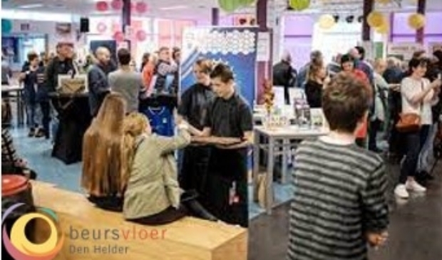 <p>Vraag en aanbod van mensen en middelen komen bij elkaar. </p>