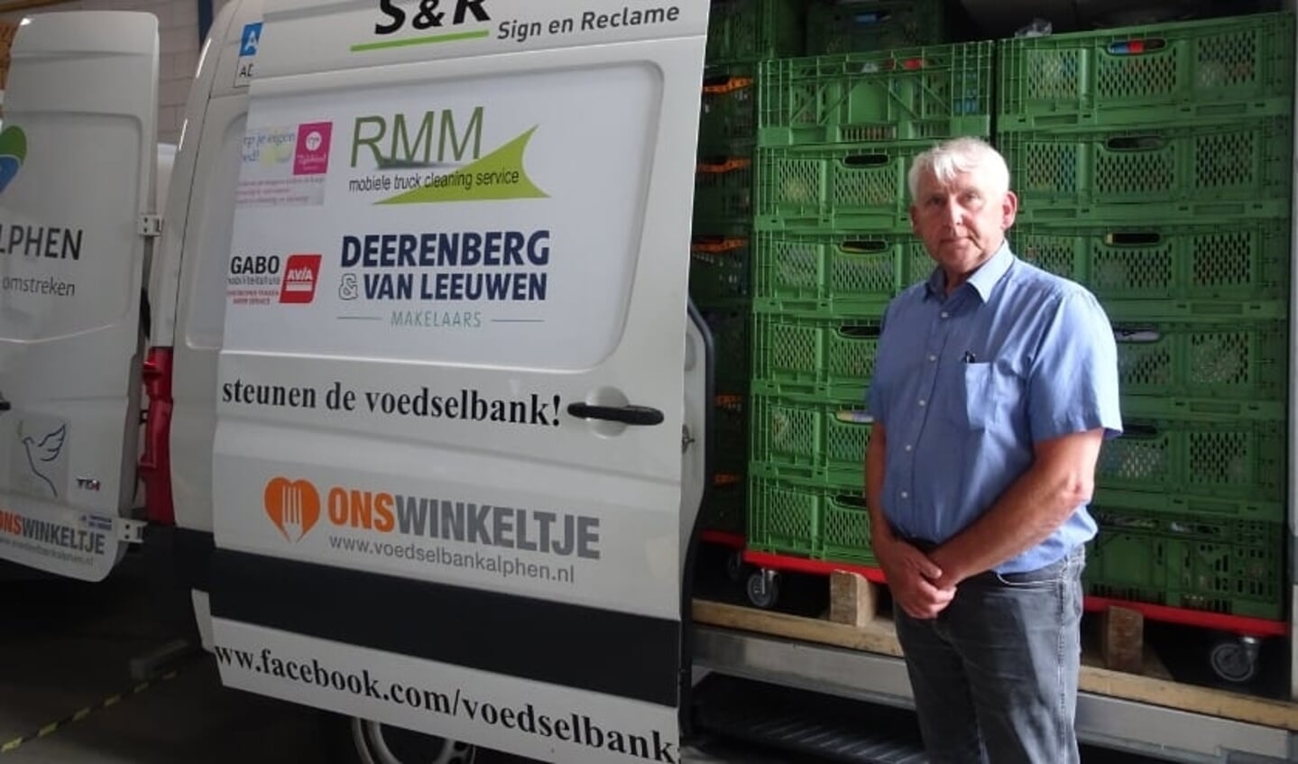 Voedselbank Alphen aan den Rijn en Omstreken heeft steunpakketjes uitgedeeld aan oudere klanten.