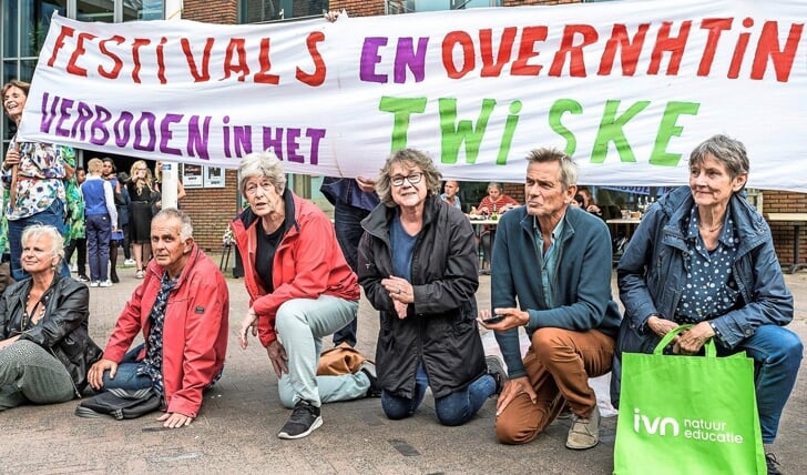 Het protest in Oostzaan was vorig jaar een succes: de petitie leverde zesduizend handtekeningen op.
