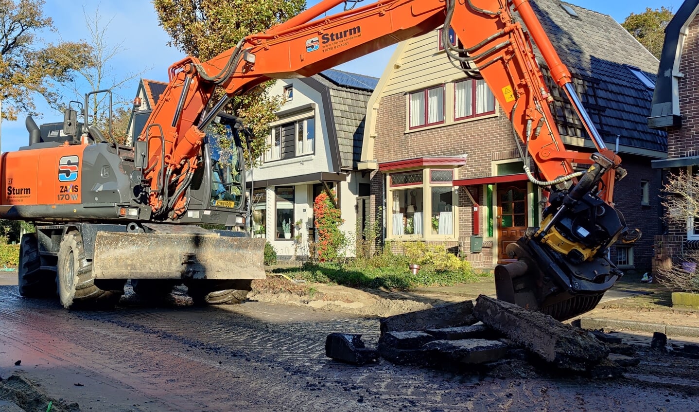 In november is het asfalt van de Kerkelaan eruit getrokken en vervangen.