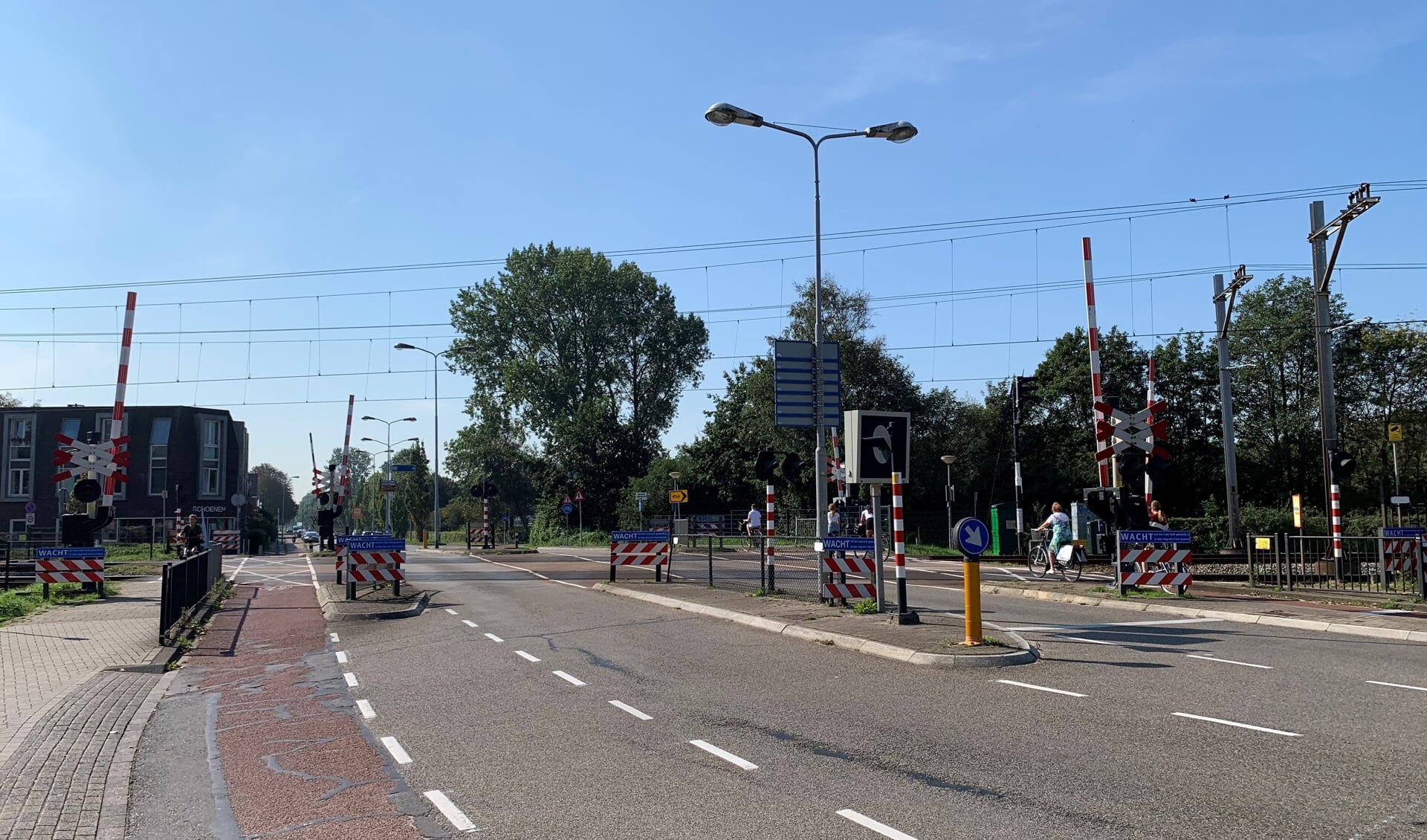 In de huidige situatie wordt de Beverwijkerstraat overgang door Prorail/NS al als een van meest gevaarlijke spoorwegovergang van Nederland aangemerkt.  