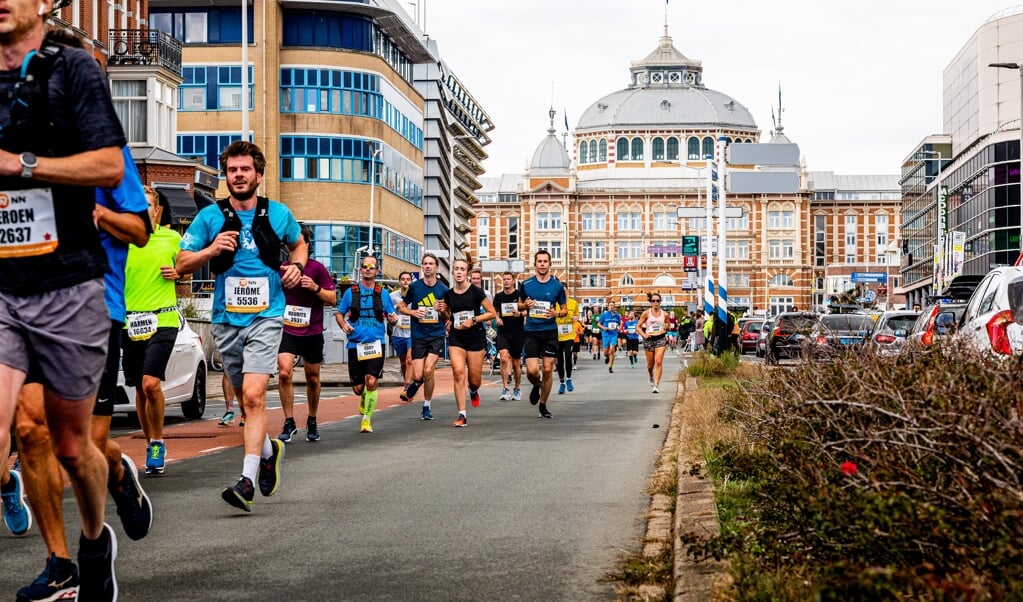 Het hoofdonderdeel, de NN Halve Marathon, loopt van de stad richting de Pier om vervolgens weer in de stad te finishen.