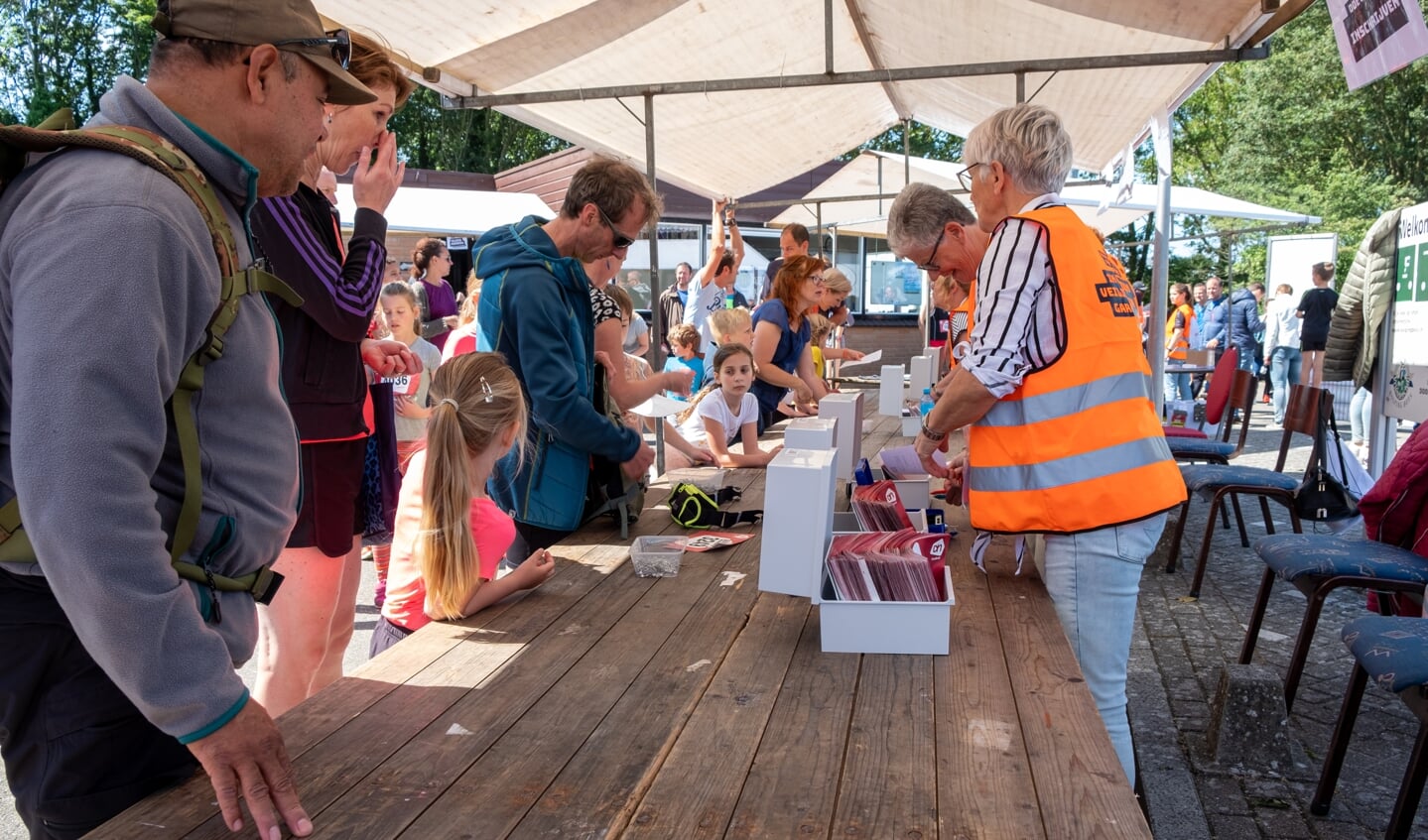Vrijwilligers onmisbaar voor Uitgeester clubs.