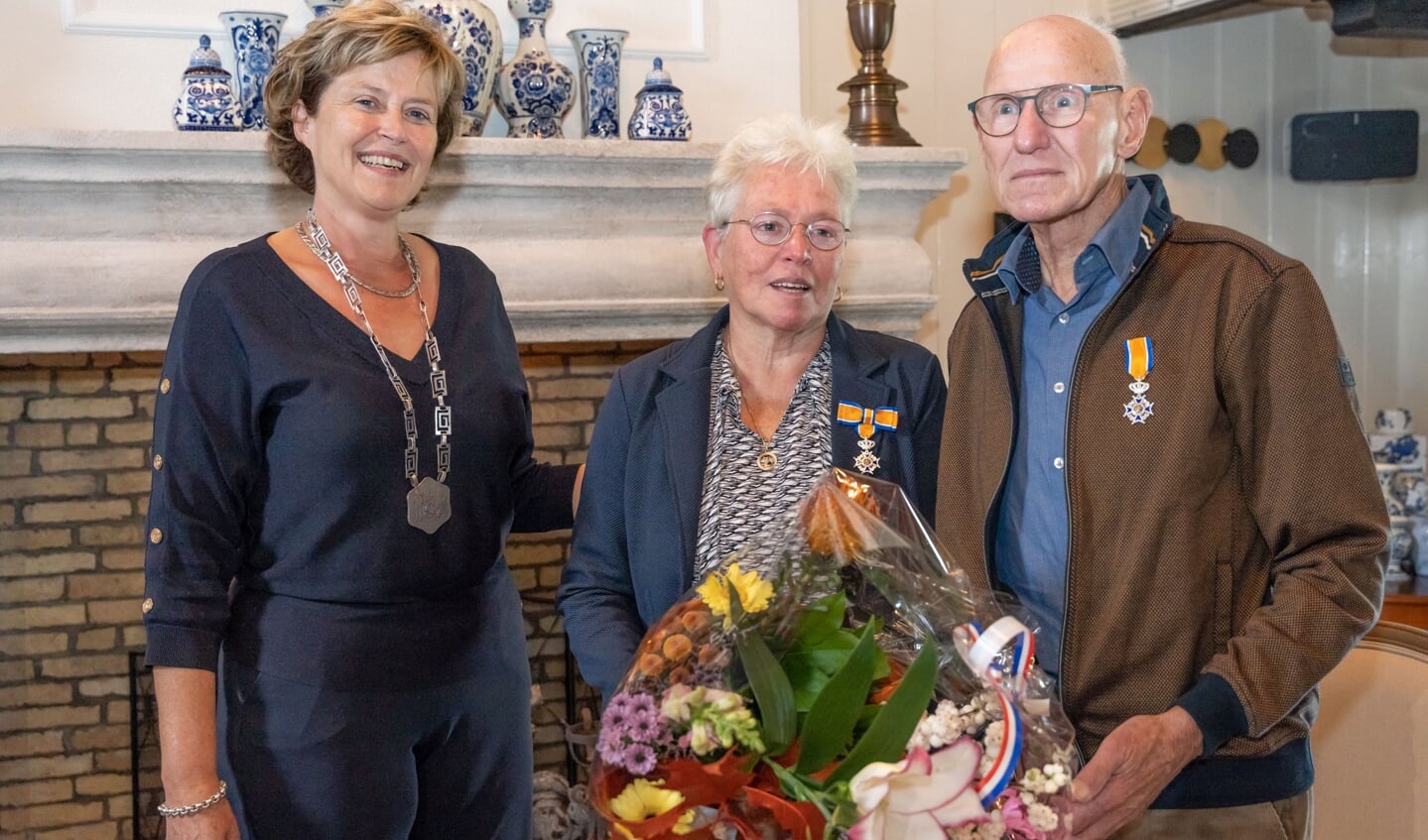 De uitgereikte Koninklijke onderscheidingen.