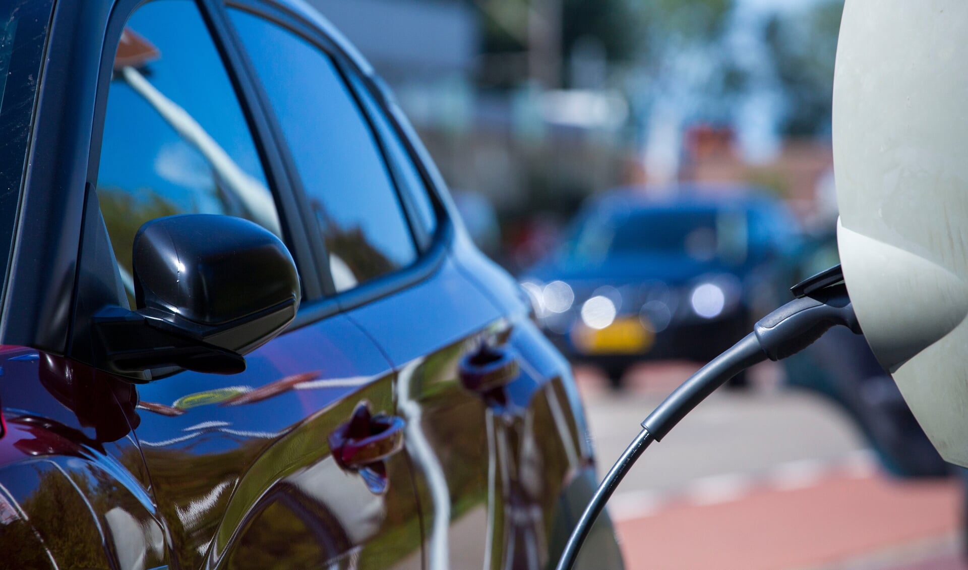Aantal elektrische auto’s in Heemskerk neemt komende jaren flink toe.