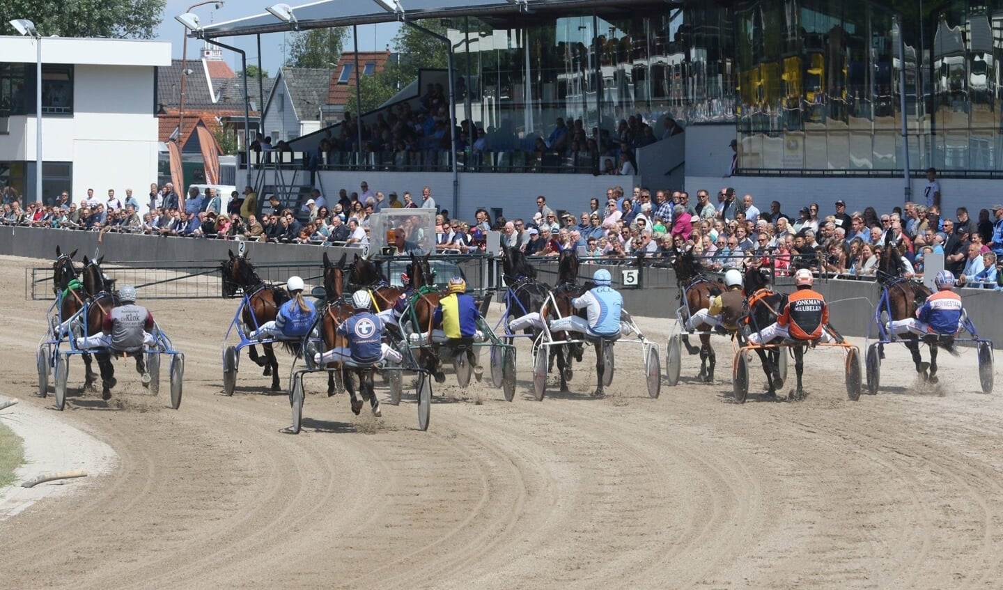 Zondag 9 oktober spektakel op Drafbaan Alkmaar.