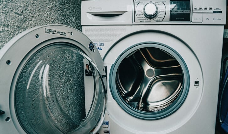 De witgoedregeling (vervangen of repareren van een kapot apparaat, zoals een wasmachine) is een van de manieren waarop de gemeente Rijswijk inwoners met lage inkomens wil helpen.