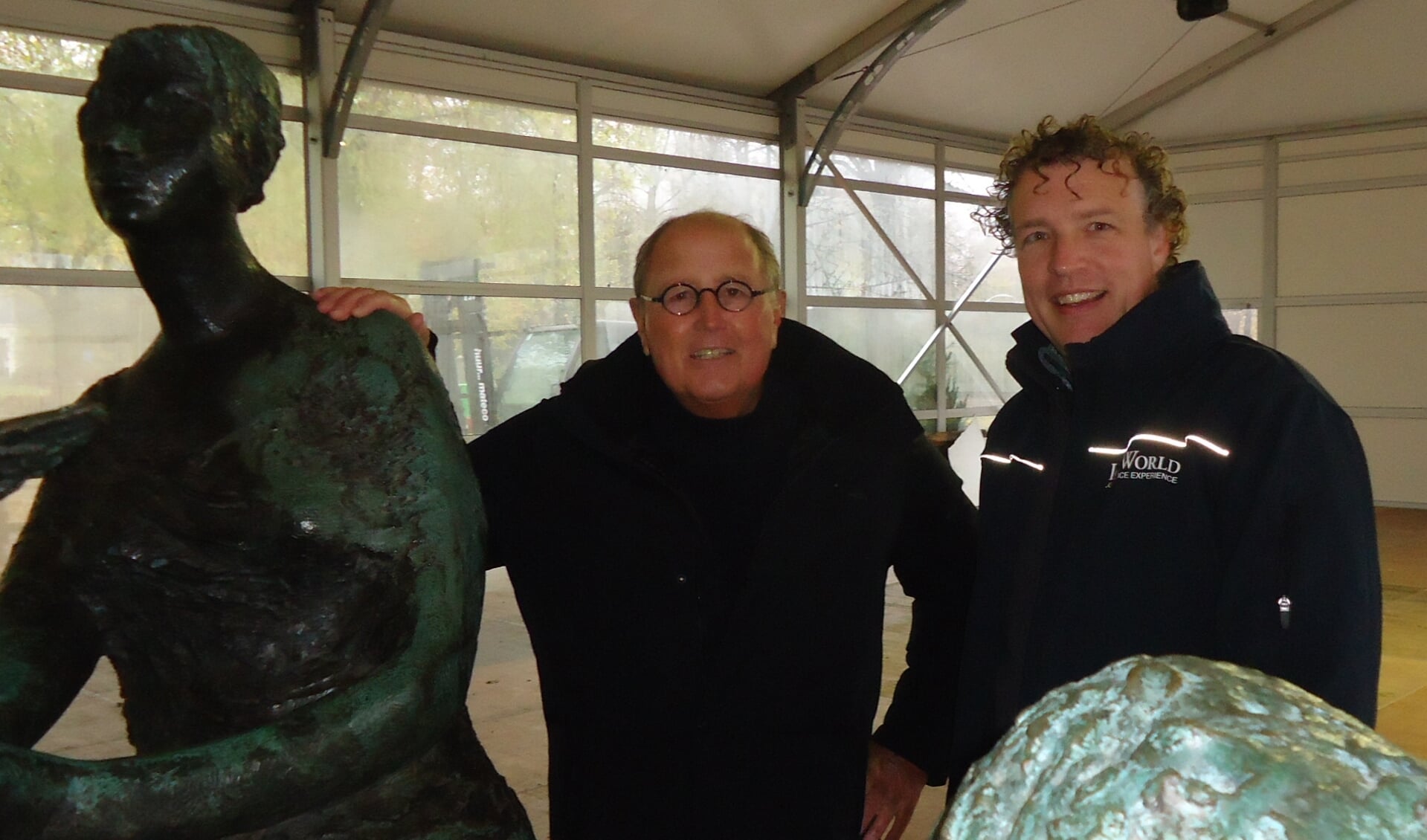 Cees Poncin (links) van de Stichting Schaatsbaan en Floris Vogel van ICE-World.