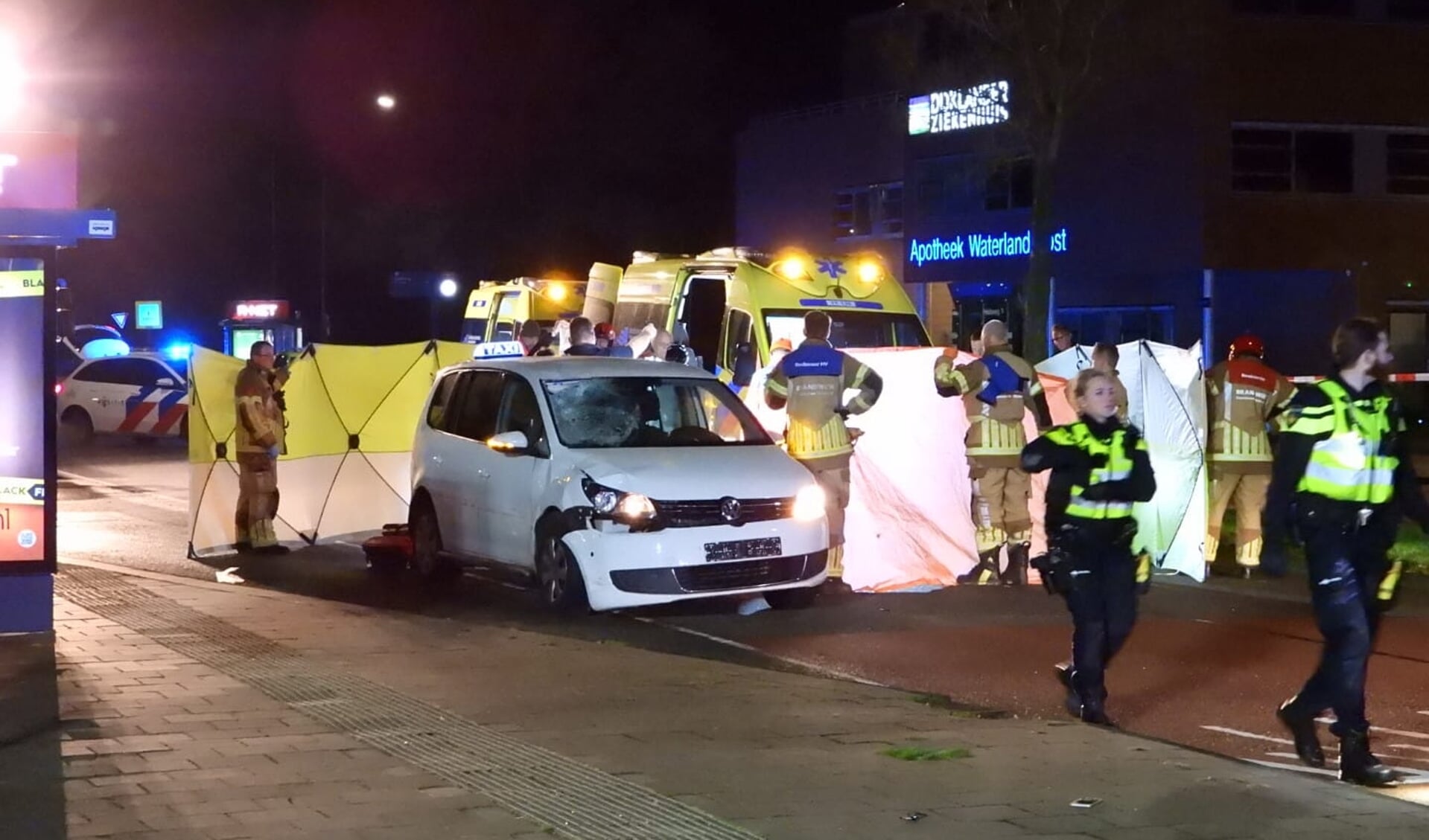 Het ongeval vond plaats op de Heideweg in Volendam. 