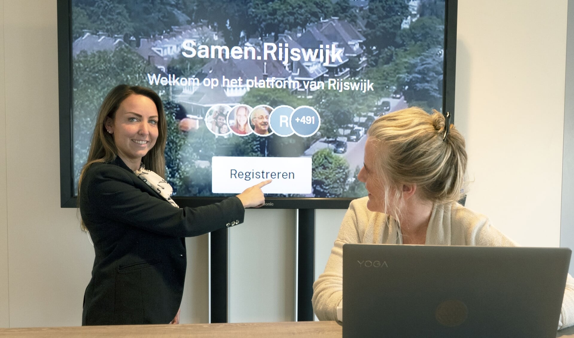 Wethouder Larissa Bentvelzen presenteerde eind maart Samen.Rijswijk, het nieuwe online platform van Rijswijk. Toen had het platform bijna 500 gebruikers, inmiddels zijn dat er bijna 1.300.