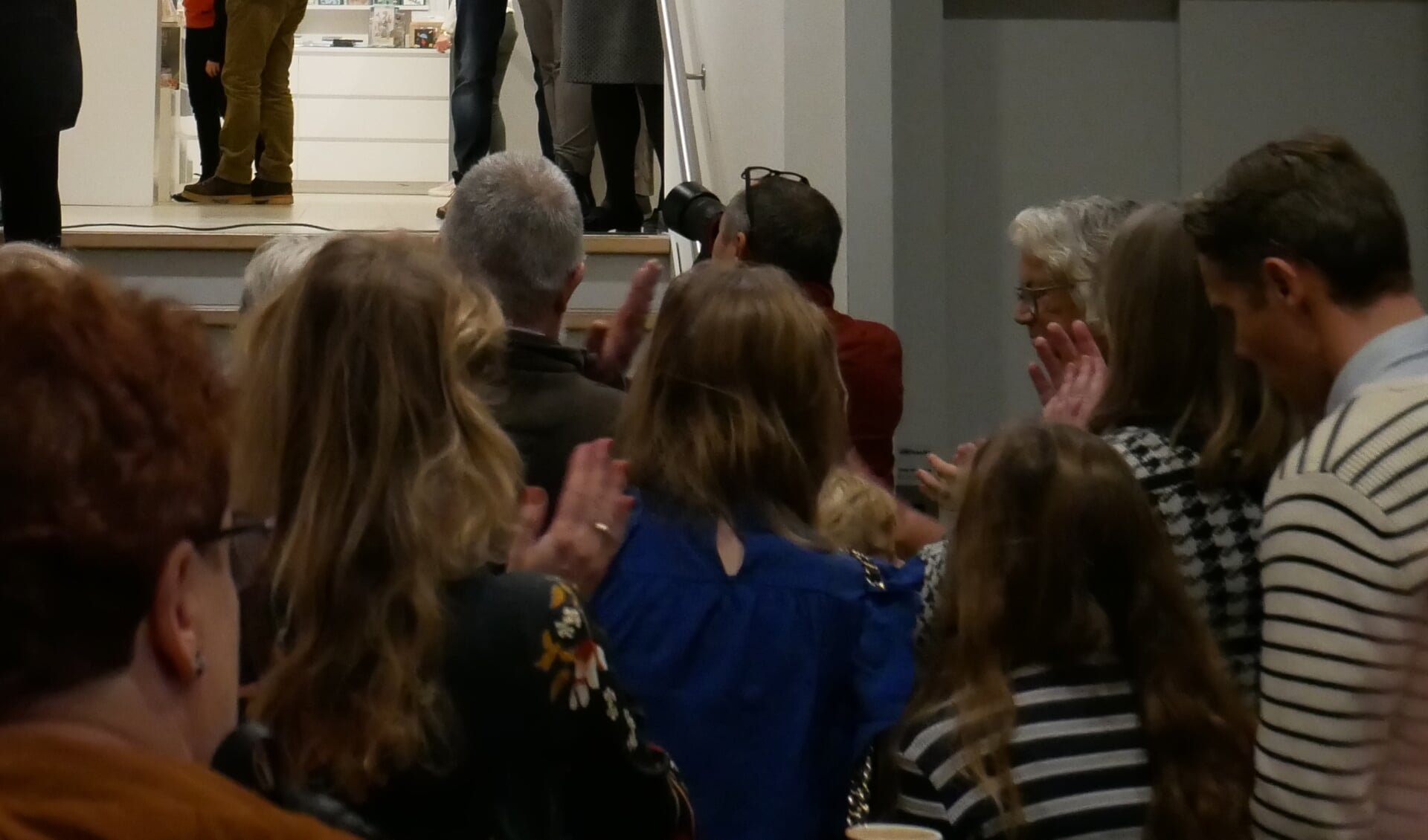 Publiek tijdens de opening van een van de huidige exposities in Museum Rijswijk, eind november 2022.