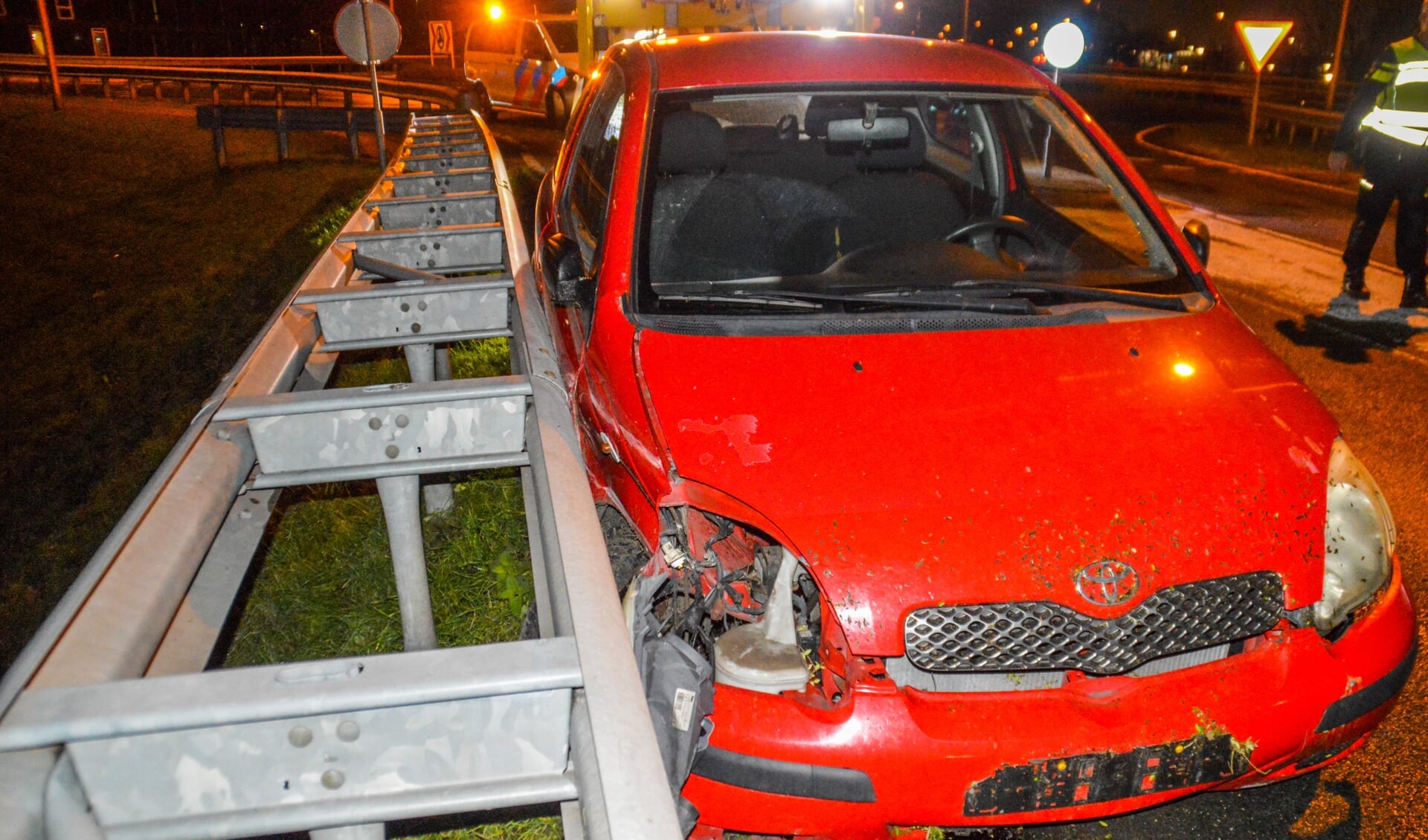 Verwarde vrouw steelt auto in Maassluis: dollemansrit eindigt in crash in Maasdijk
