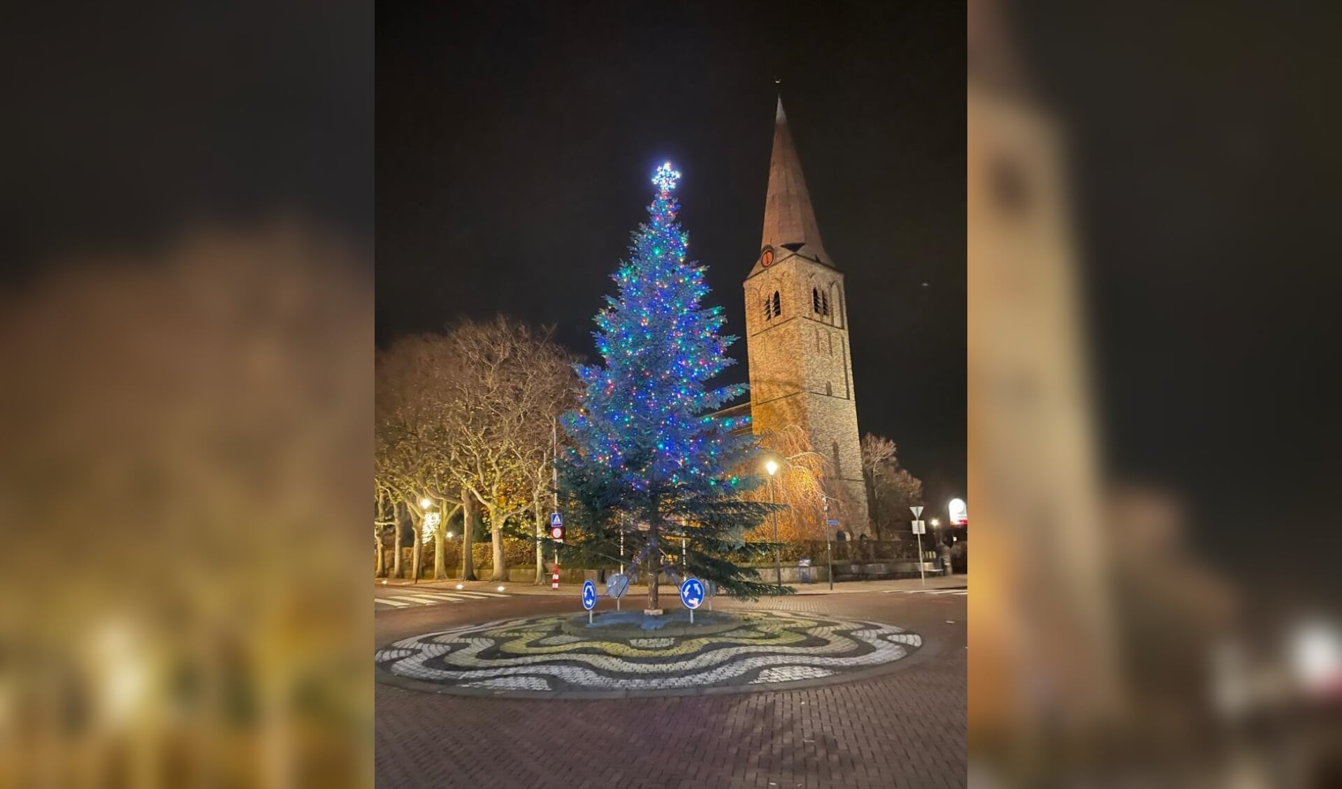 Blauwe' Kerstboom centrum Heemskerk het nieuws uit Heemskerk