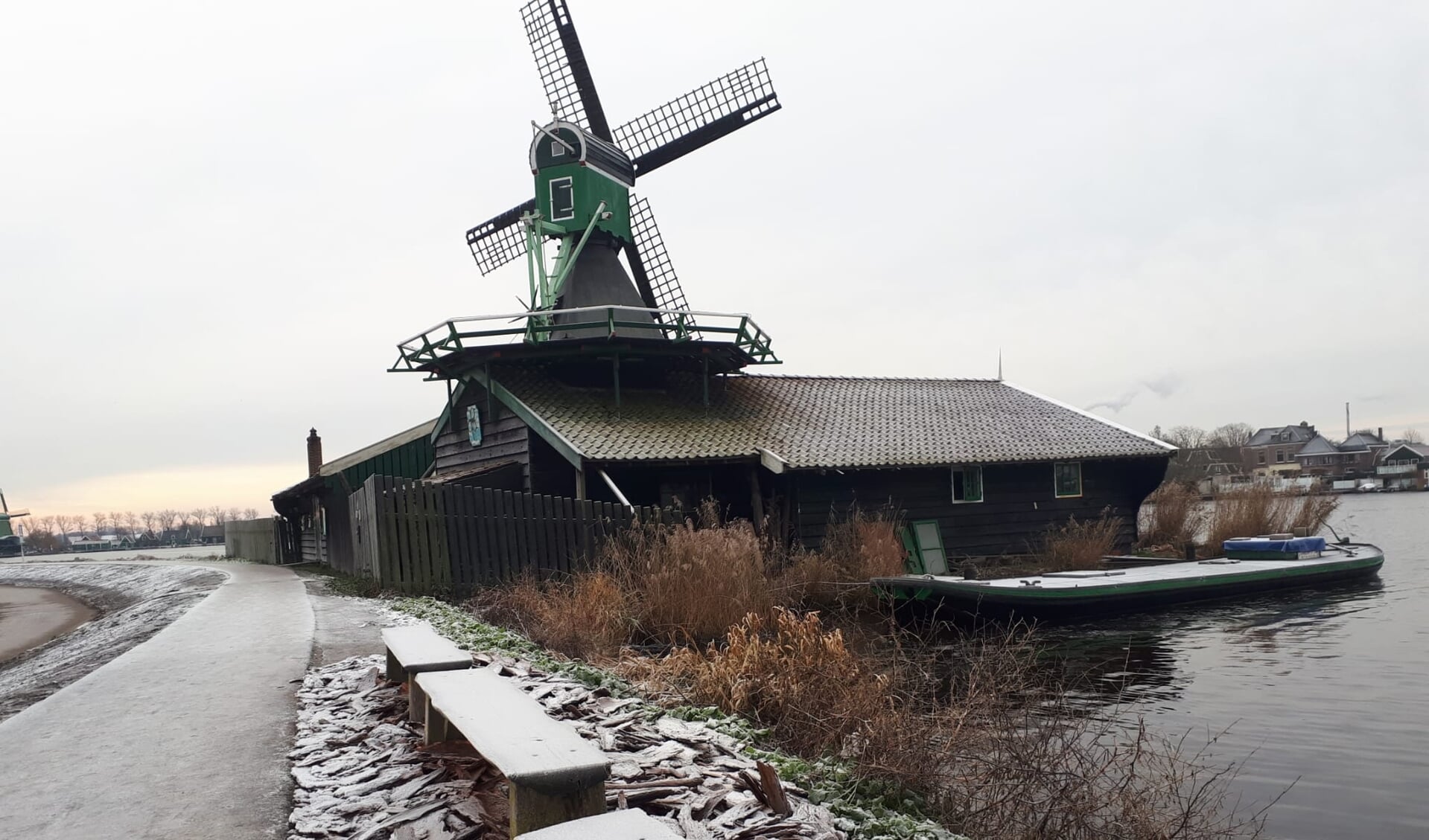 De zelfgebouwde molen Het Klaverblad op de Zaanse Schans.