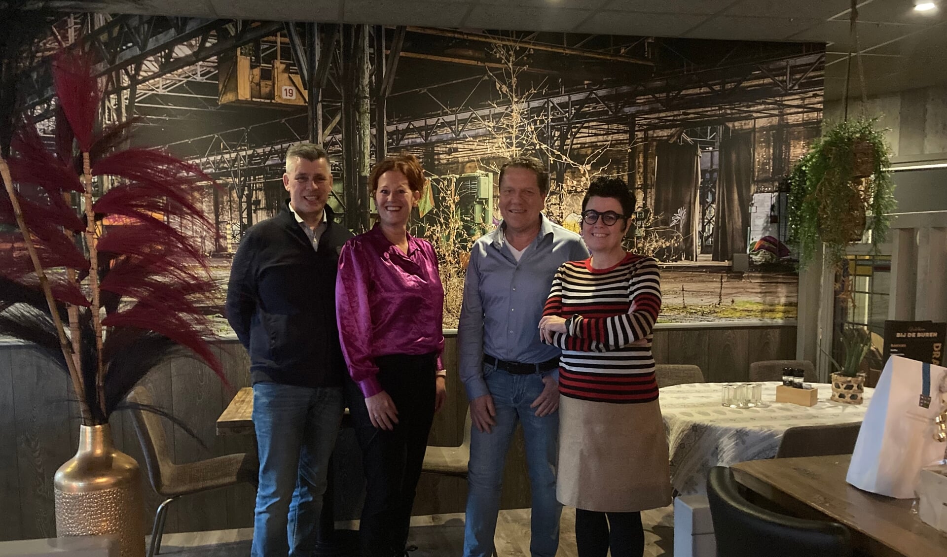 Het nieuwe bestuur van de Hollands Kroonse Uitdaging. Met van links naar rechts Gerrit Beetsma, Sonja Berbee, Arjan Smit en Ellen Huijbers. 