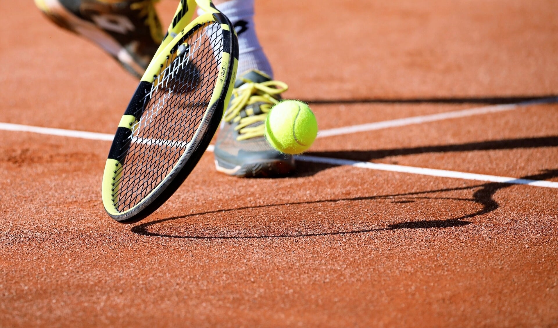 Meedoen aan het open jeugdtoernooi? Meld je dan aan via de website van Tennisclub Monnickendam. 