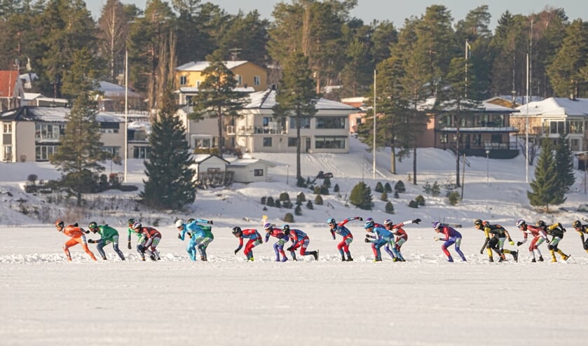 Zweden-Lulea
Grand Prix 5
Peloton onderweg in Lulea met op kop Crispijn Ariens die leider is in het grand Prix klassement.