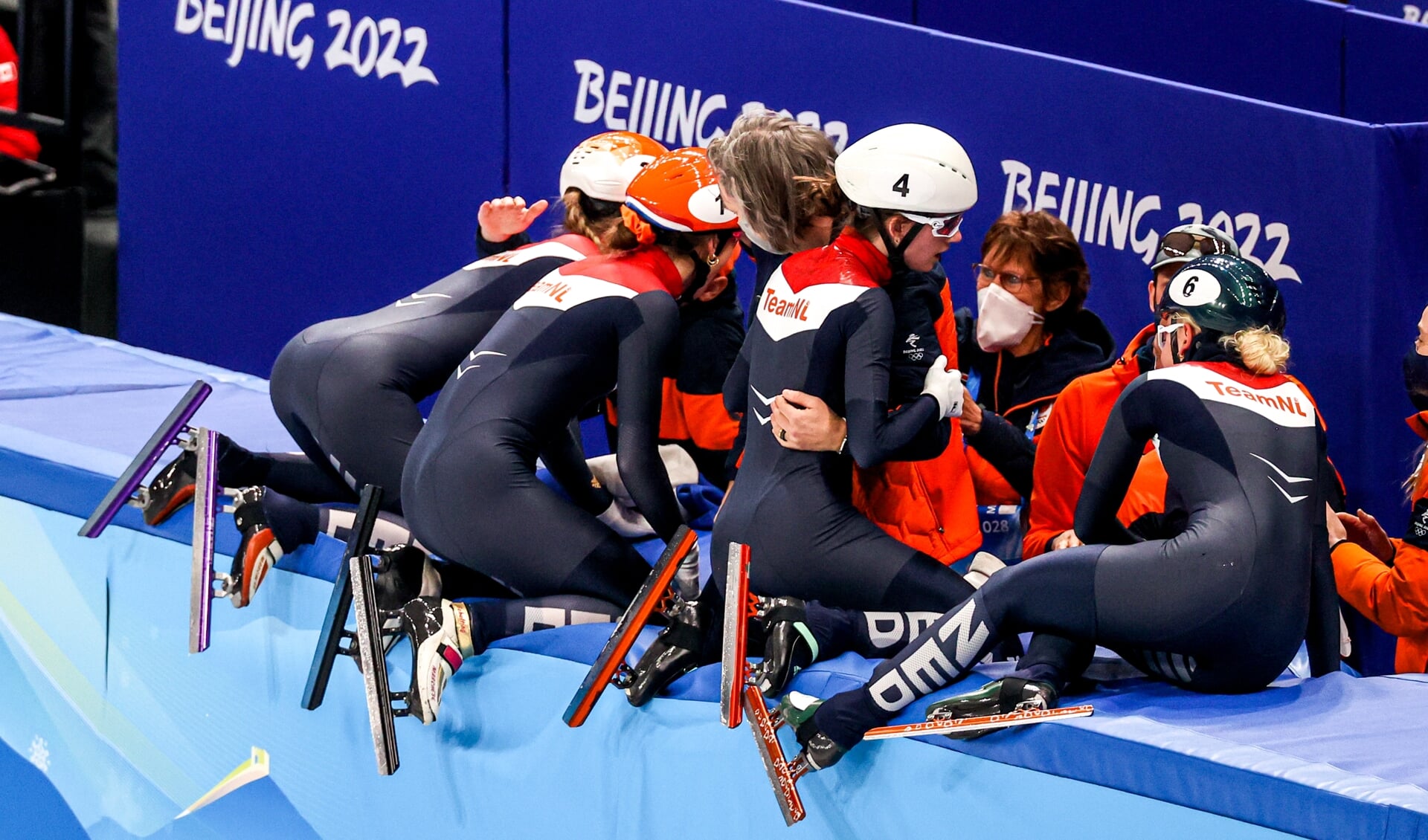 BEIJING, CHINA - FEBRUARY 13: Yara van Kerkhof of the Netherlands, Selma Poutsma of the Netherlands, Suzanne Schulting of the Netherlands, Xandra Velzeboer of the Netherlands celebrating competing on the Women's 3000m Relay during the Beijing 2022 Olympic Games at the Capital Indoor Stadium on February 13, 2022 in Beijing, China (Photo by Iris van den Broek/Orange Pictures) 