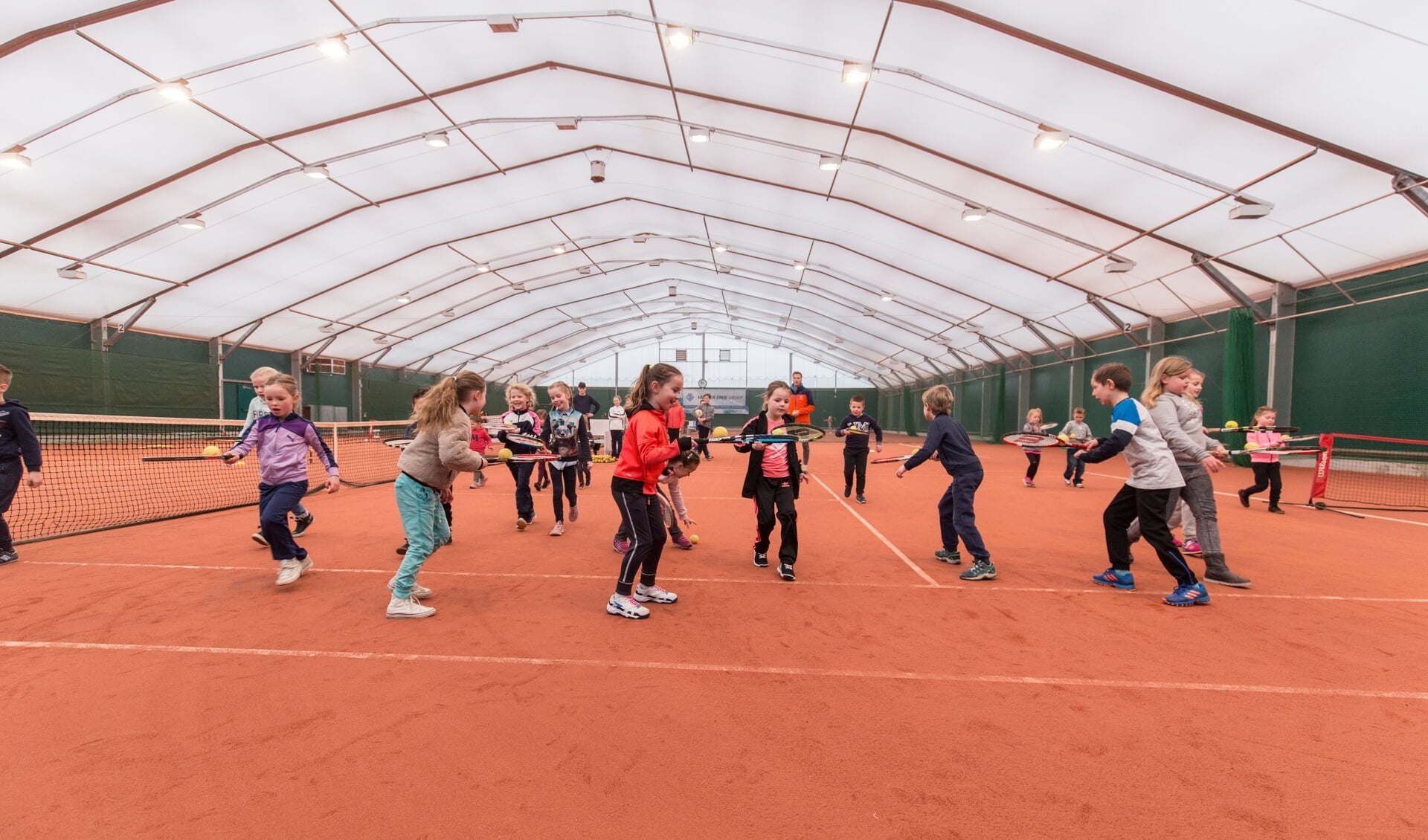 De Open Lessen zijn een mooie manier om kennis te maken met tennis.