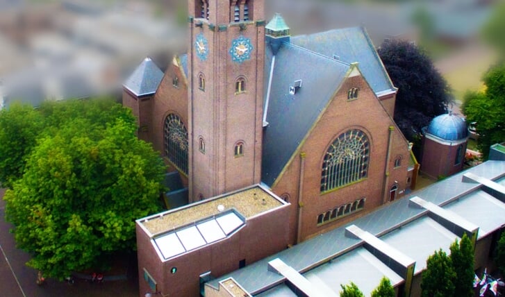 Dit jaar bestaat de Adventskerk in Alphen honderd jaar. De kerk houdt een bouwwedstrijd. 