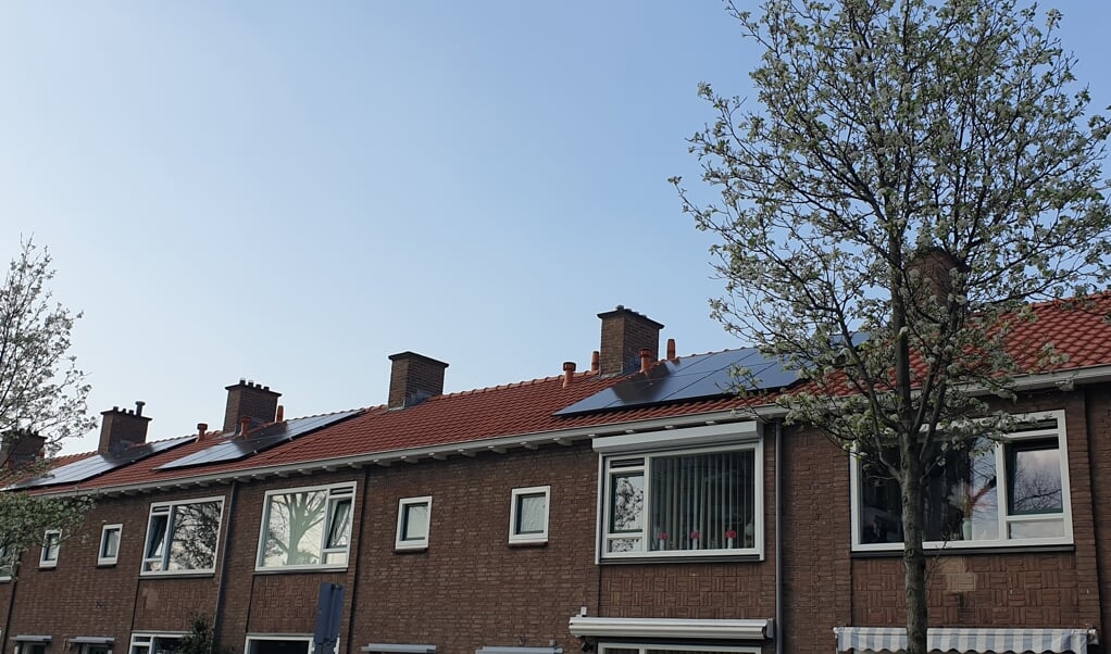"Zonne-energie is goed voor het milieu en voor de portemonnee van onze huurders", aldus Toon Buddingh'.