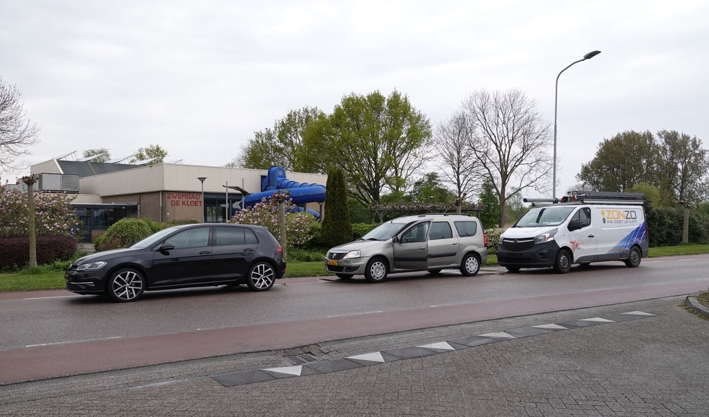 Botsing tussen 3 auto's.