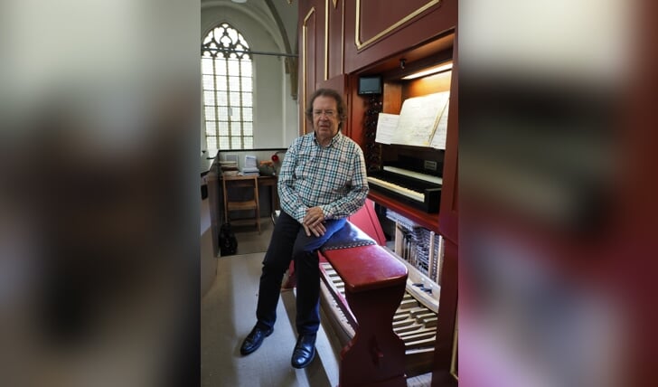 Organist Henk G. van Putten.
