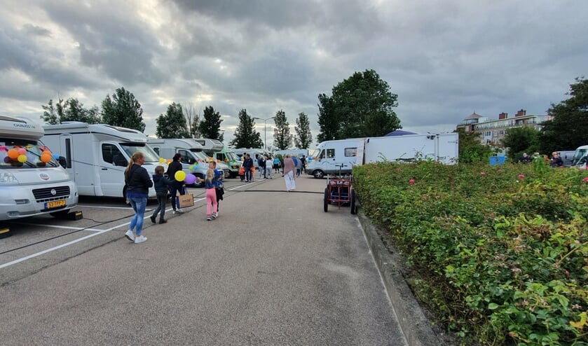 Dit jaar gaan zestig kinderen mee, dus ook zestig campers van eigenaren uit heel Nederland en zelfs uit België.