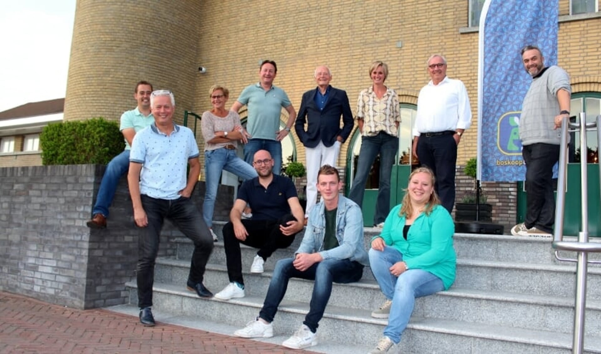 Het team van Boskoop 800, samen met ideeëninzenders Eric van Westing, Jeroen Vollebregt en Tom Verlaan (voorgrond vlnr.). 