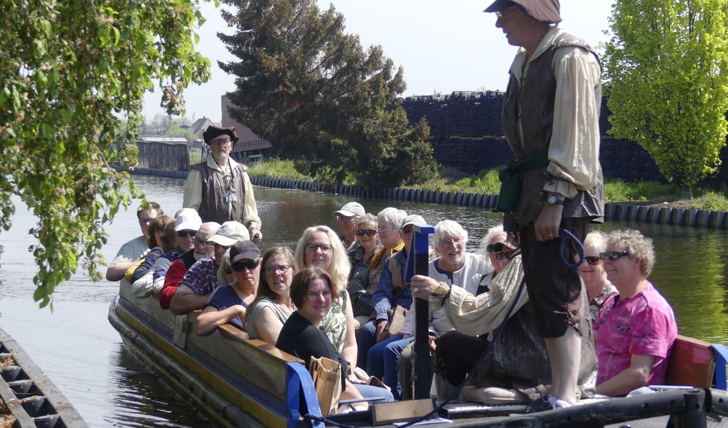Op zaterdag 4 juni om 14.00 uur houdt de VVV een historische rondvaart door Boskoop.