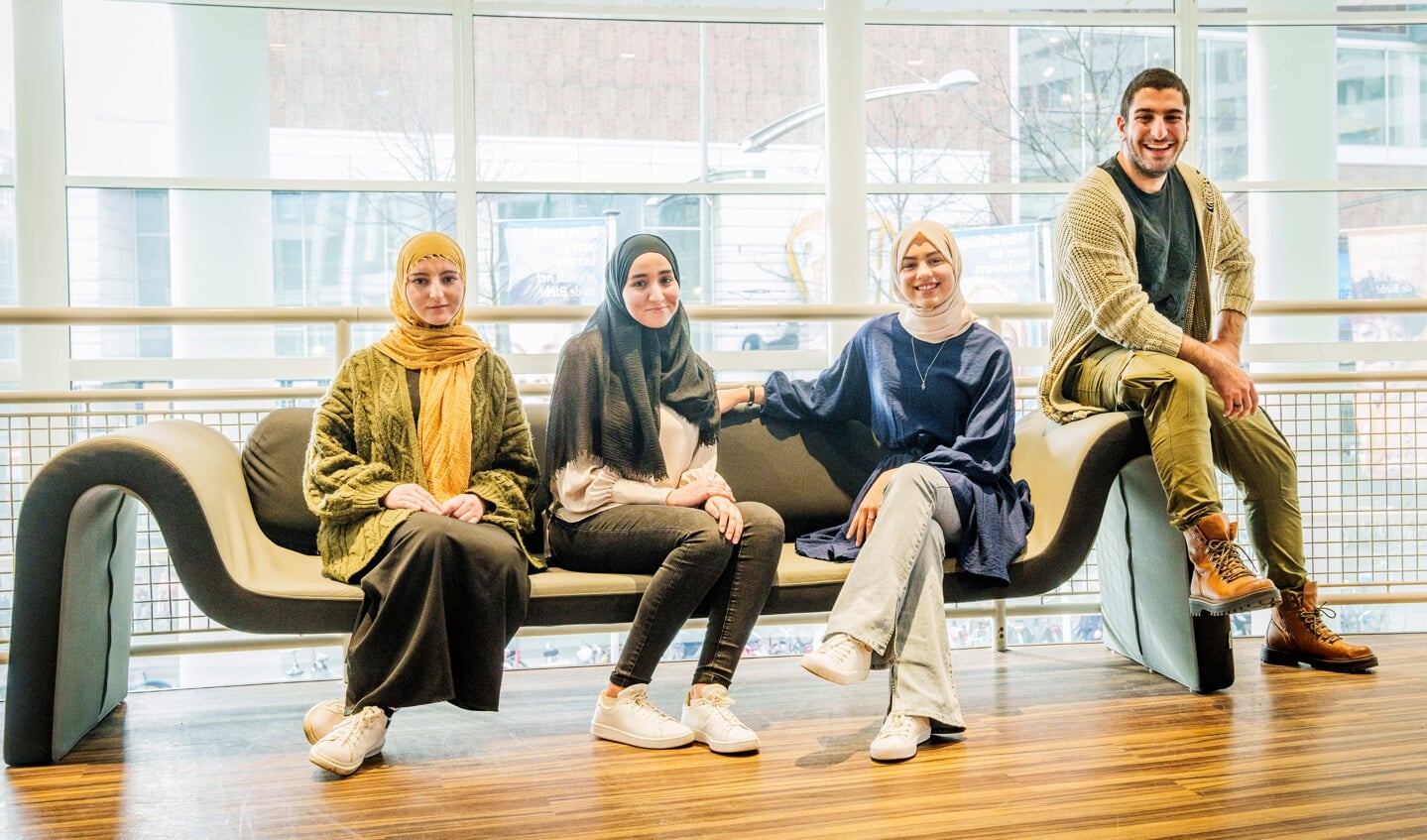 Van links naar rechts: Nachoua Douayry, Khadija Ibourk El Idrissi, Insaf el Assouad, Nart Alghabbach