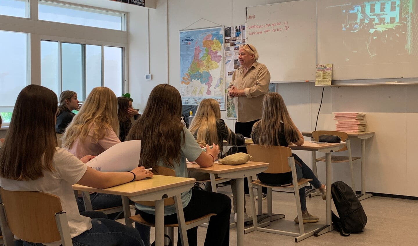Klas M1A van het Nelson Mandela College in Purmerend werkt aan 2022, Jaar van verhalen.