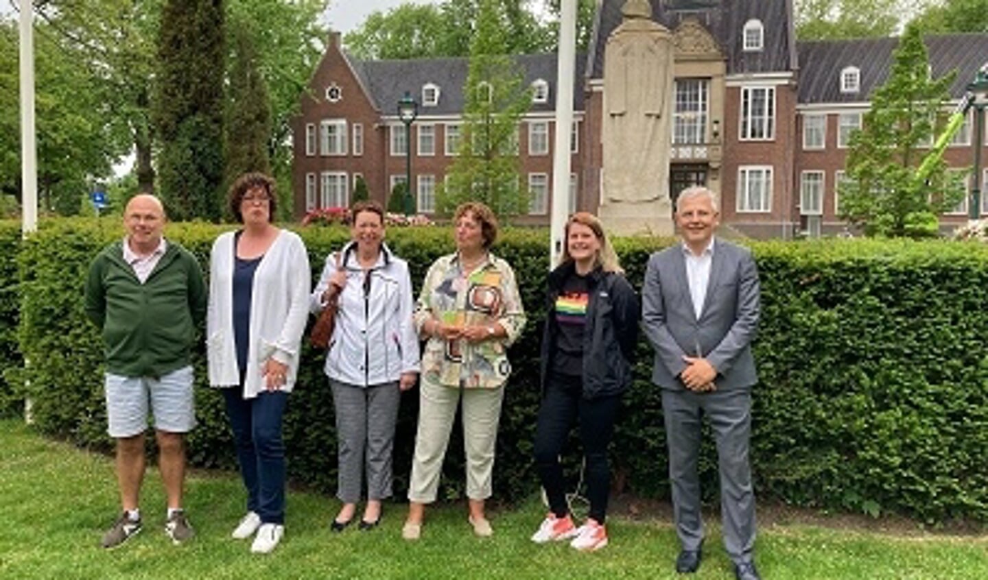 De gemeente Alphen toont haar solidariteit.