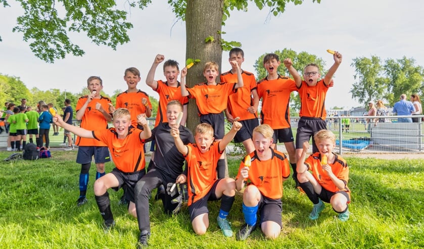 Groep 7/8 van De Wijde Veert werd winnaar van het toernooi.