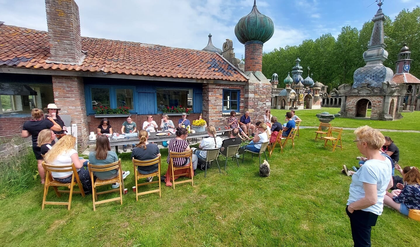 Genieten op de prachtige locatie.